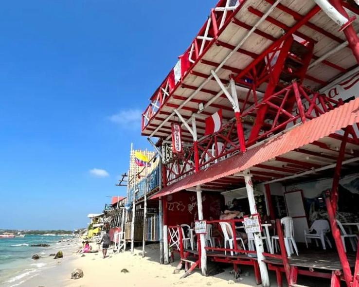 Hostel Bunker Peru Playa Blanca Exterior photo